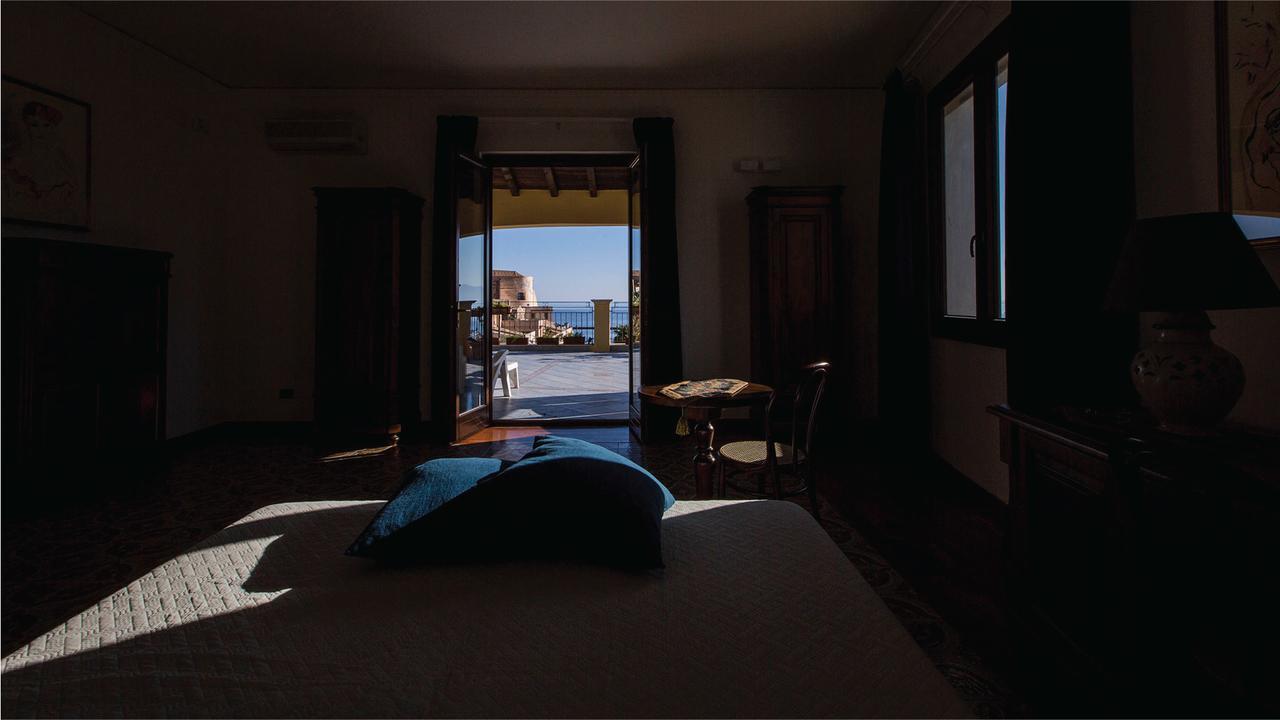 Hotel La Piazzetta Castellammare del Golfo Exterior foto